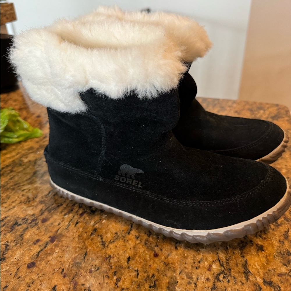 Sorel Women's Navy blue Winter Boots with White Fur